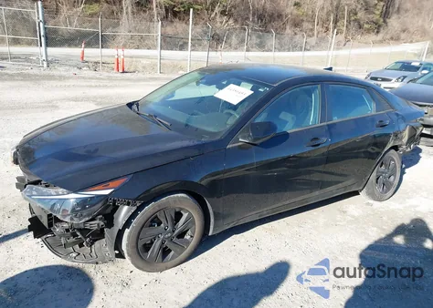 2023 Hyundai Elantra Sel z USA, uszkodzony, nr VIN 5NPLM4AG8PH089026